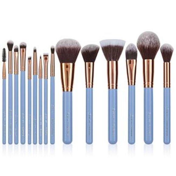 Luxie Dreamcatcher Collection Periwinkle Blue - 15 PIECE MAKEUP BRUSH SET - NWT - Picture 1 of 4